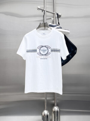 Chanel Haute Couture Fabrics: 2026 Spring/Summer New Arrival - Fashionable Classic Crew Neck Short-Sleeve T-Shirt