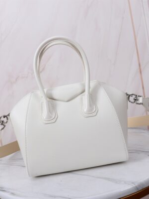 Givenchy classic Antigona tote, made in France with genuine BOX leather.